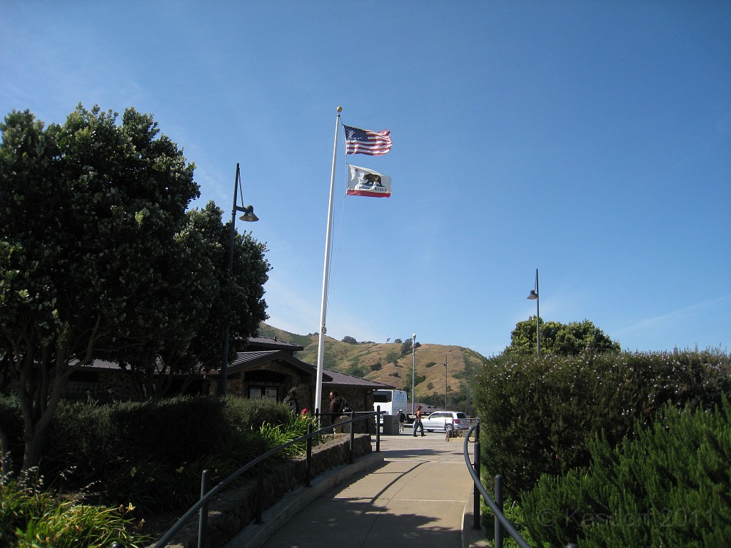 2011 Bay 2 Breakers Friday 0405.JPG - I was able to participate in the 100th annual running of the Bay to Breakers 12K race in San Francisco California. A weekend for sightseeing and racing.